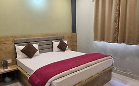 Fabhotel Devi Residency